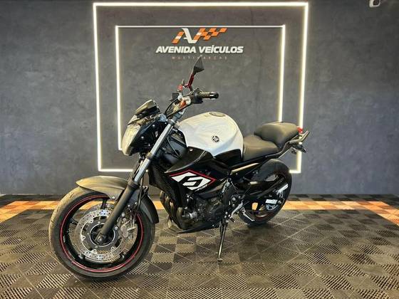 YAMAHA XJ6 N 
